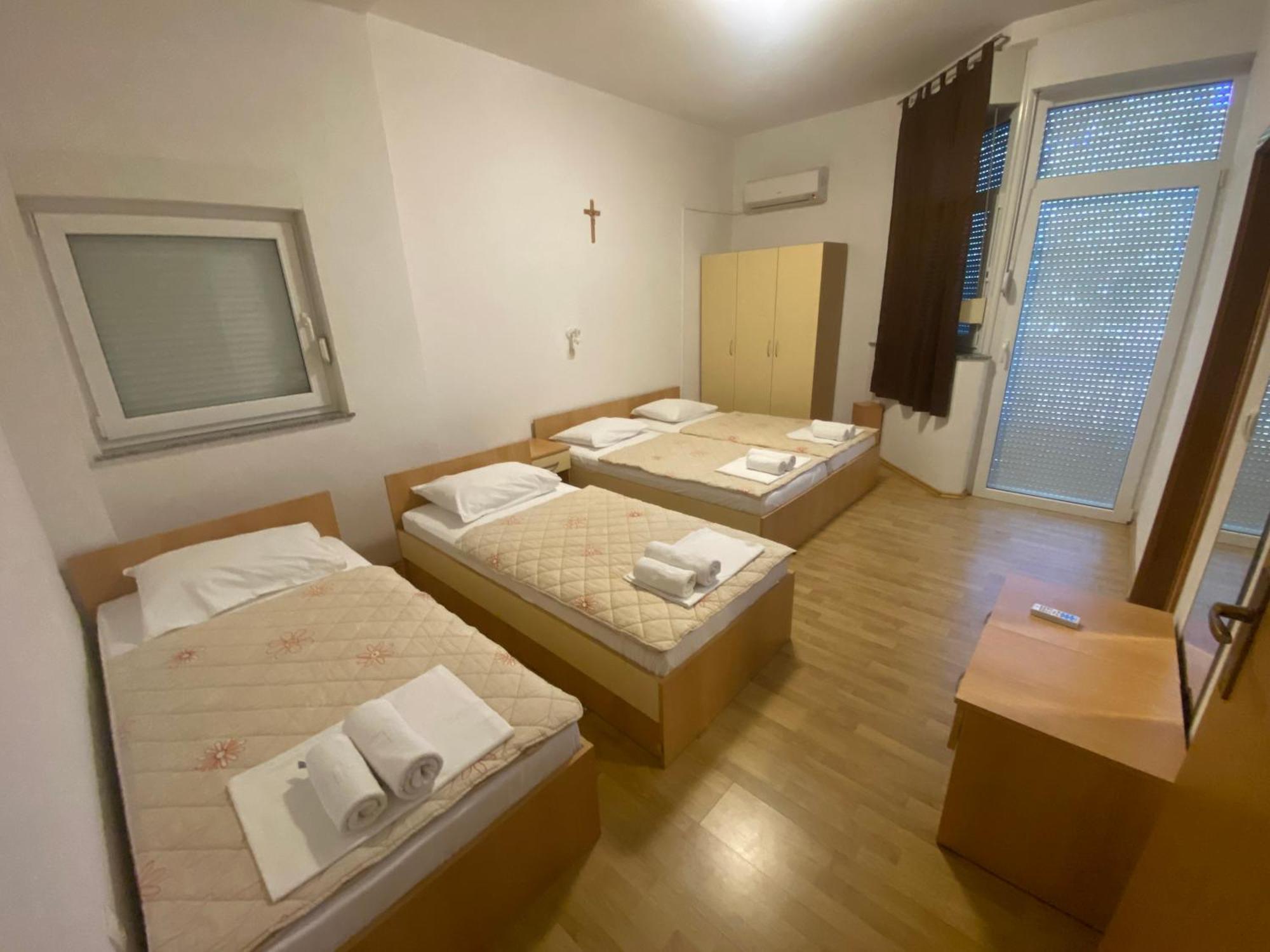 Guest House Regina Mundi Međugorje Extérieur photo