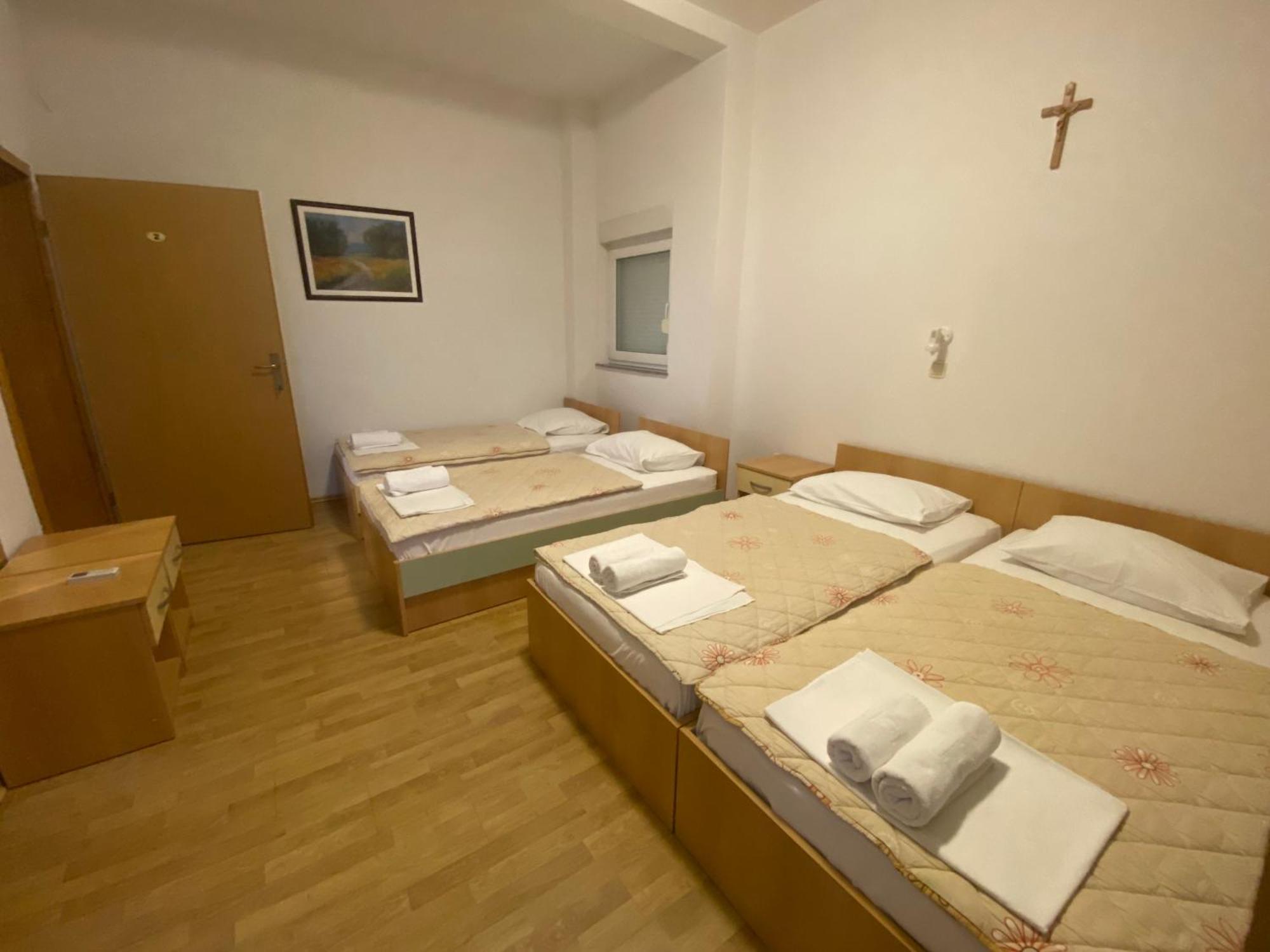Guest House Regina Mundi Međugorje Extérieur photo