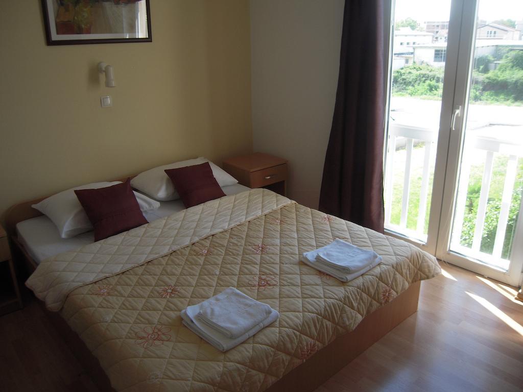 Guest House Regina Mundi Međugorje Extérieur photo