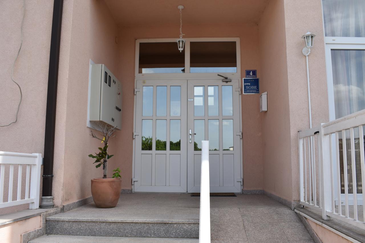 Guest House Regina Mundi Međugorje Extérieur photo