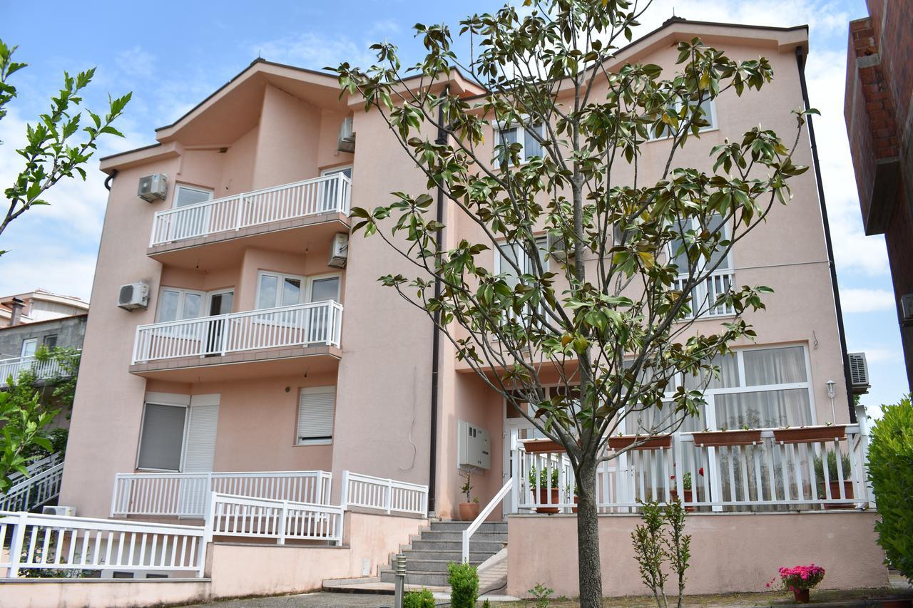 Guest House Regina Mundi Međugorje Extérieur photo