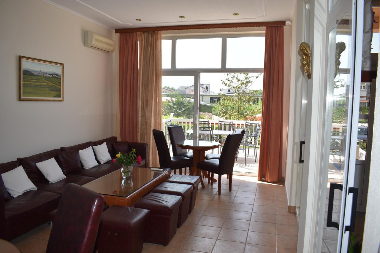 Guest House Regina Mundi Međugorje Extérieur photo